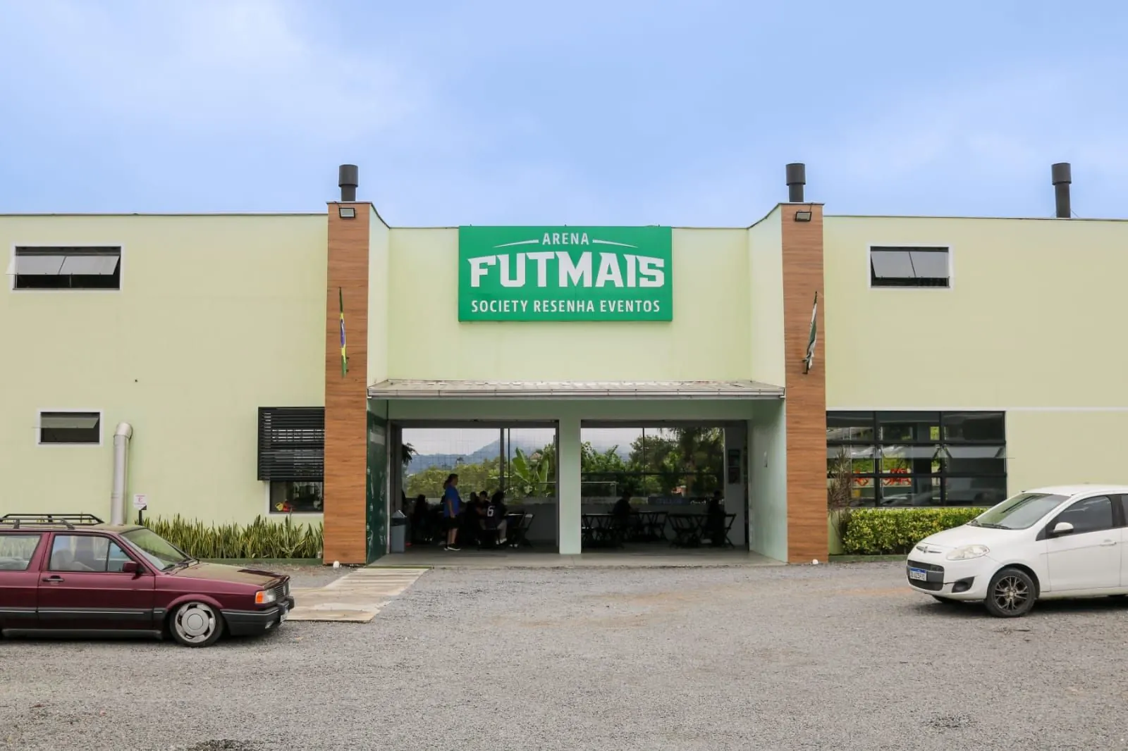 Fachada frontal da Arena Futmais